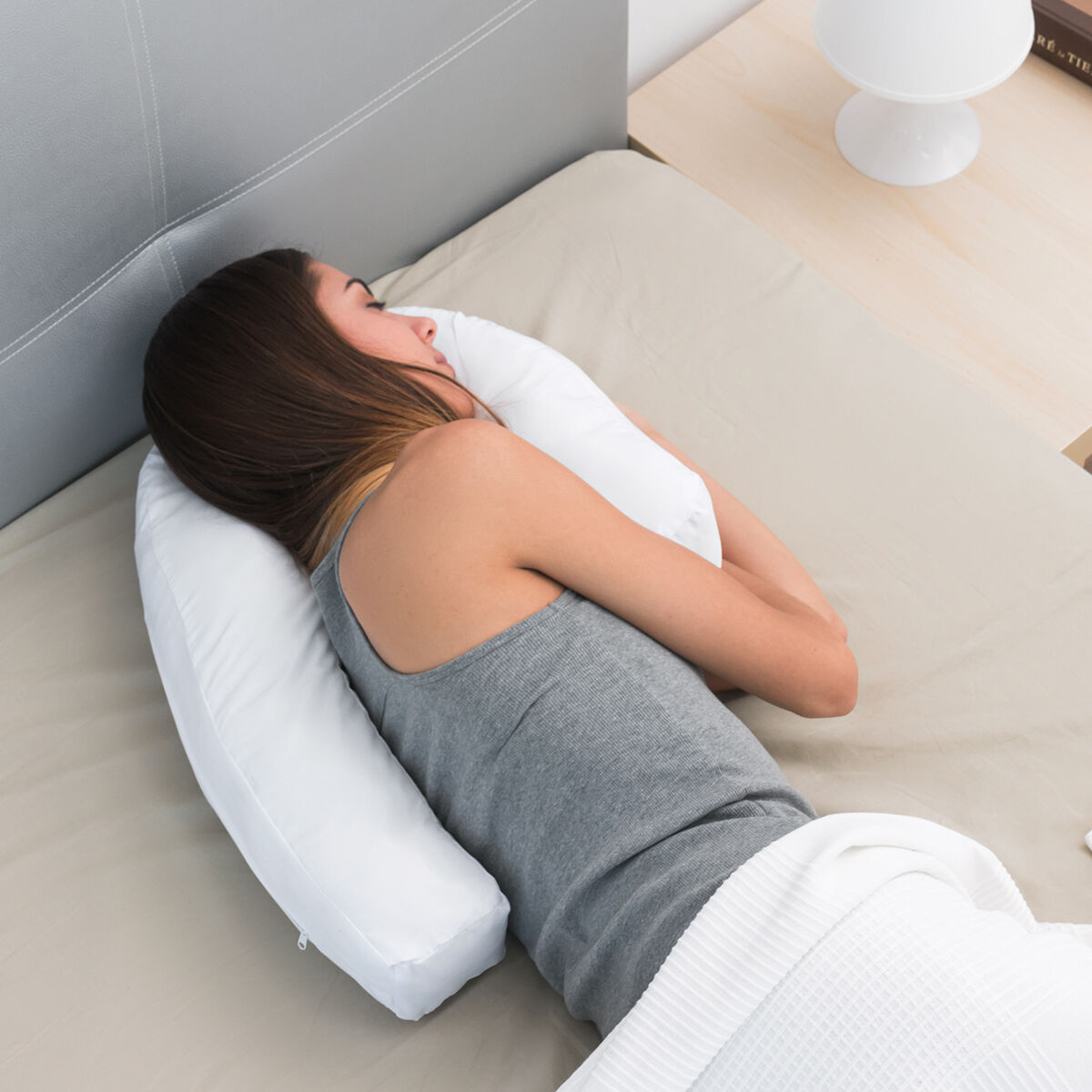 Almofada Ergonómica em U para Dormir de Lado - Image 4