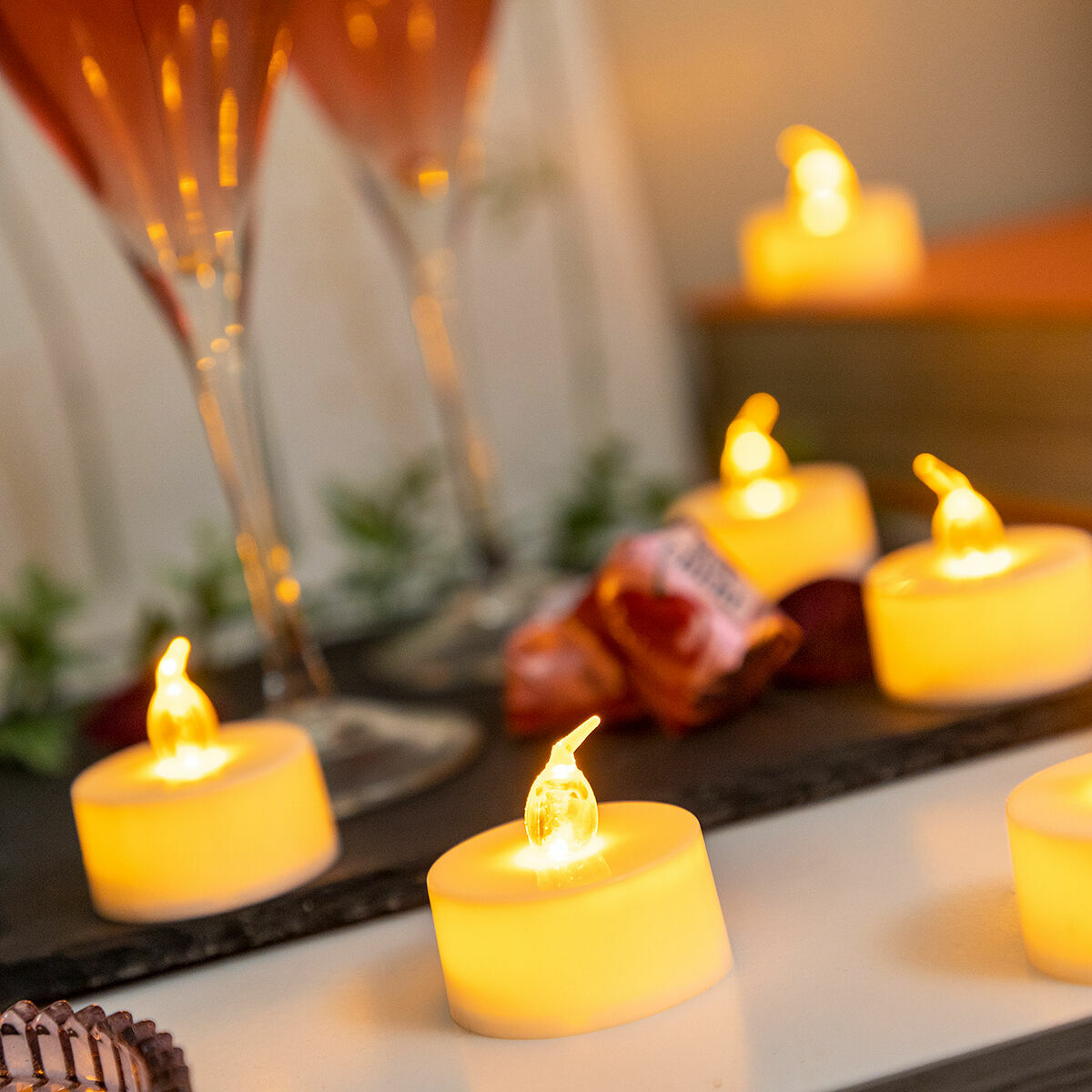 Conjunto de 12 Velas de Chá LED com Efeito Chama - Image 2