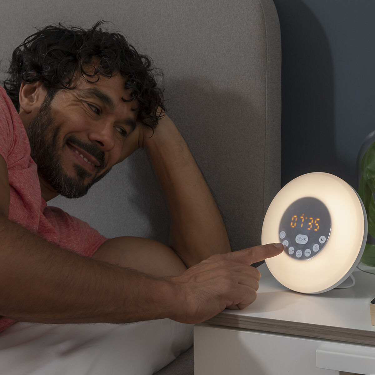 Despertador Amanhecer Recarregável com Rádio e Bluetooth - Image 4