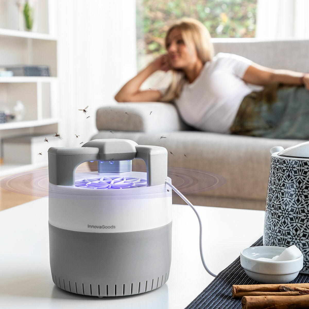Lâmpada Anti-Mosquitos UV por Sucção Silenciosa